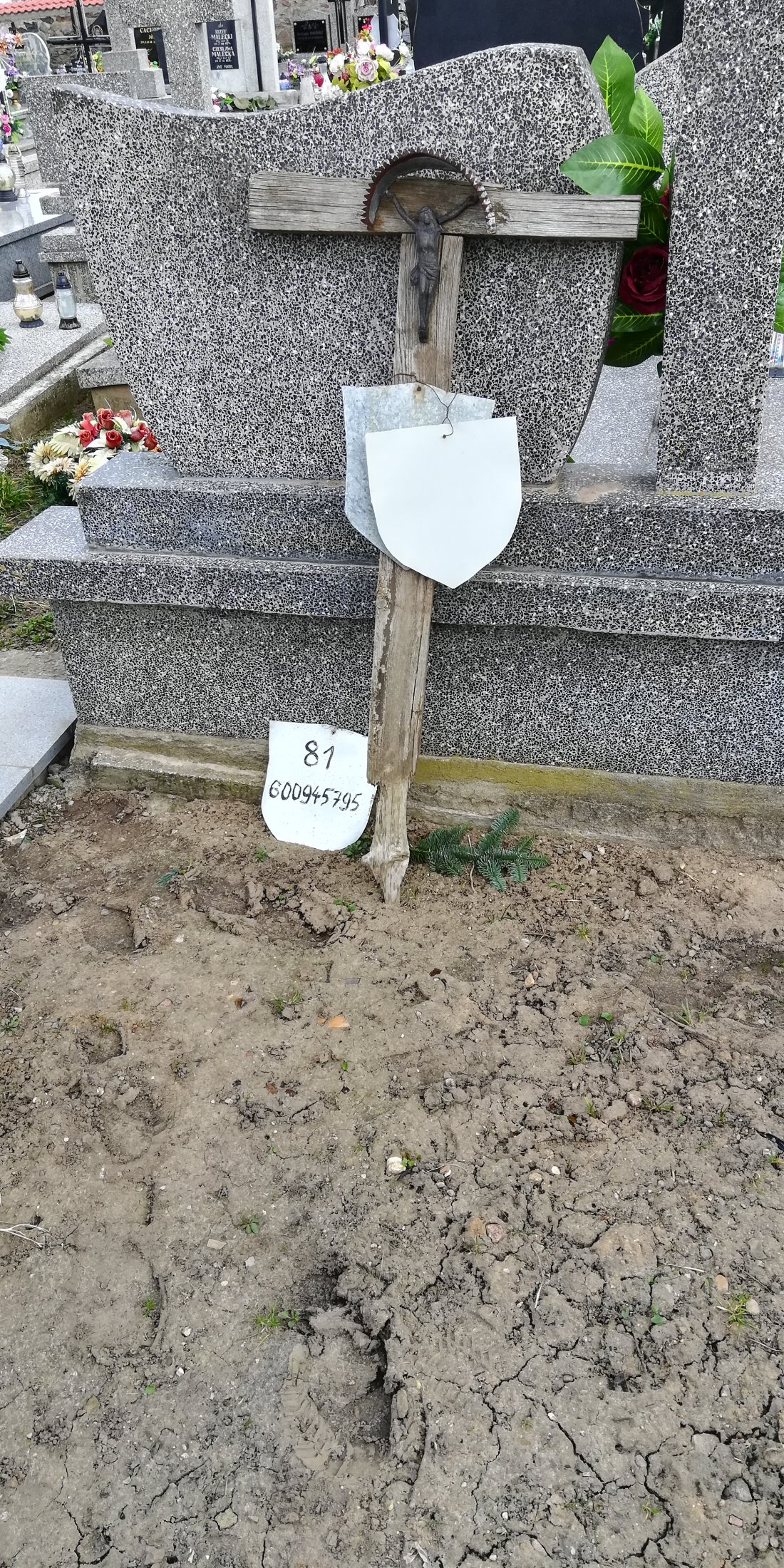 numer telefonu nieaktualny