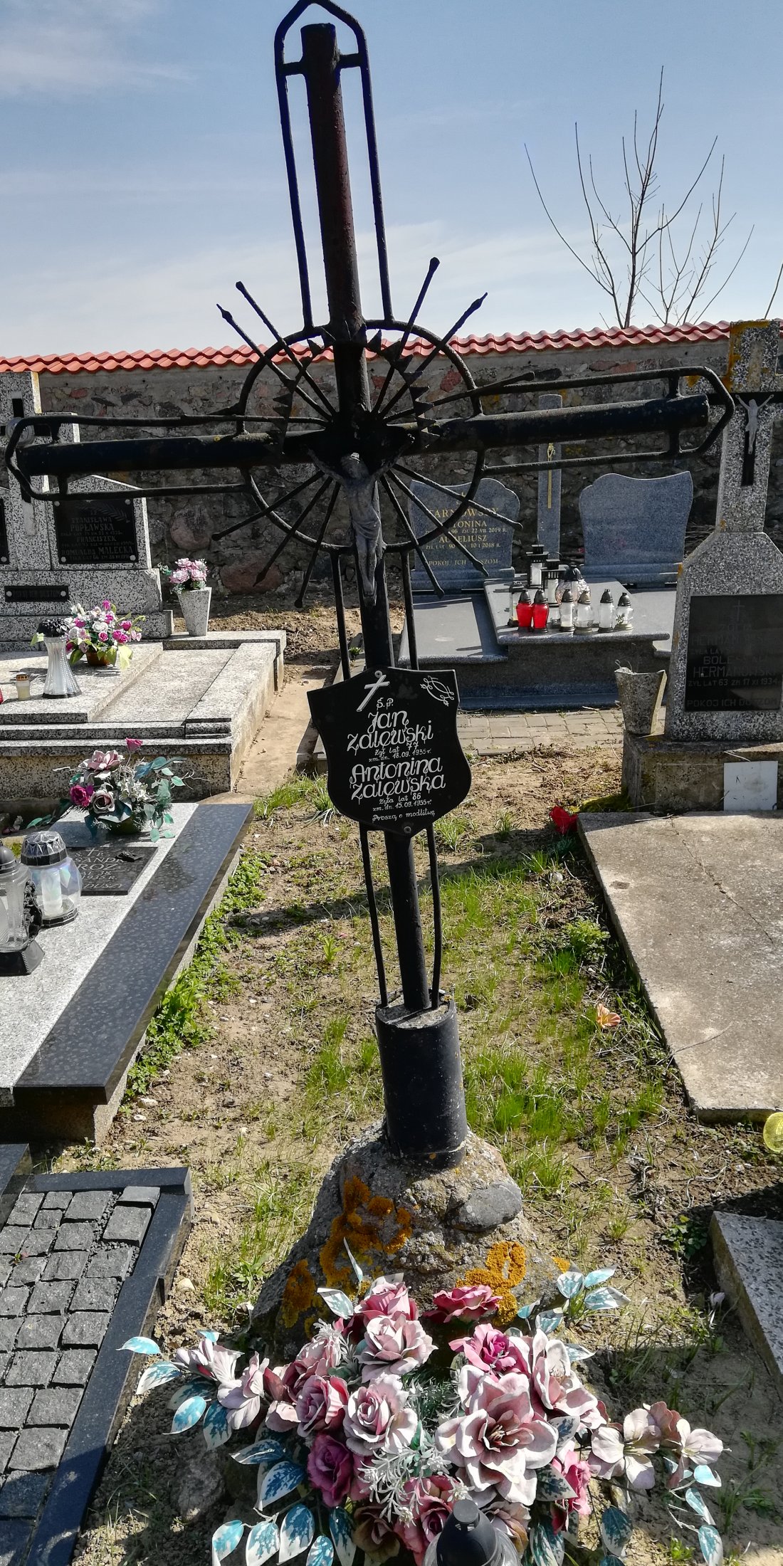 10 inny grób z tym samym numerem