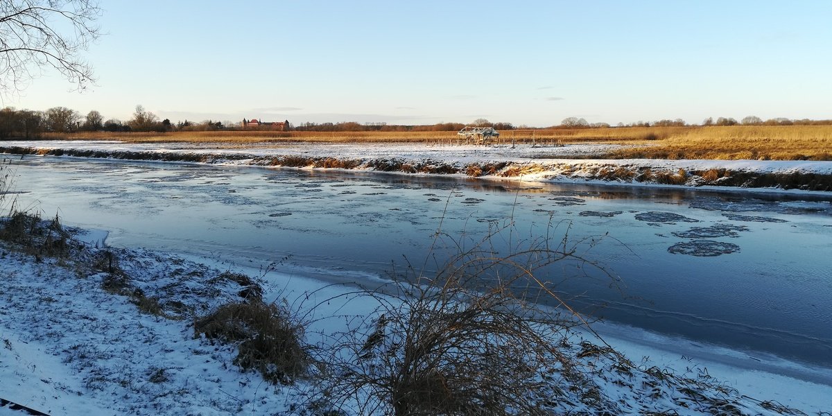 pięknie wygląda Narew zimą