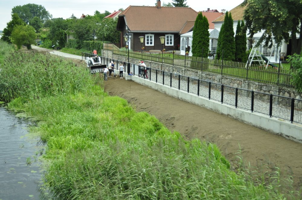 jak wzejdzie trawa, zrobi się pięknie...