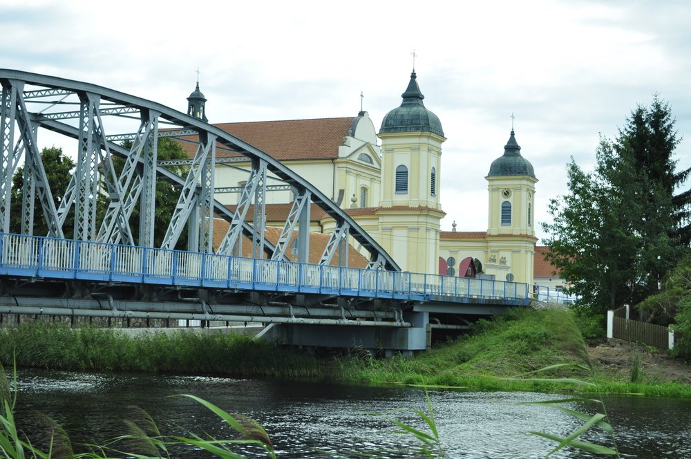 zrobiło się trochę "łyso" na przeciwległym brzegu