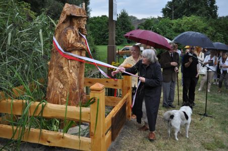 2009-08-22 Uroczyste odsłonięcie pomnika przez Ś.P. Alicję Matuszewicz