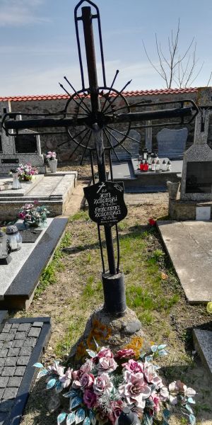 10 inny grób z tym samym numerem