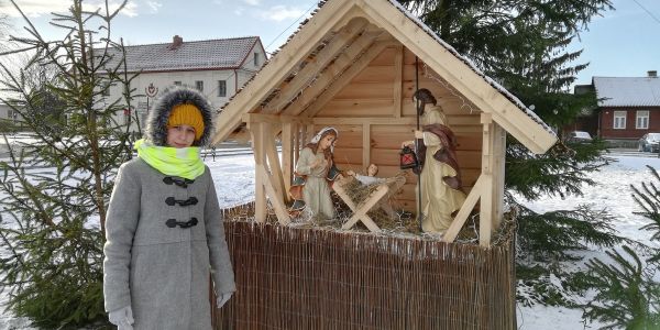 Moja córka Halina przy miejskim żłóbku.