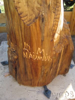 2009-08-21 instalacja pomnika W. Puchalskiego; zdjęcie Adam Malesiński.