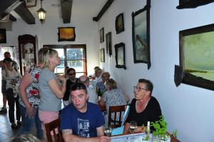 Wernisaż wystawy "Malowanie ciszy" Dariusza GumowskiegoGaleria Sztuki i Smaku "Opowieści z Narwi"