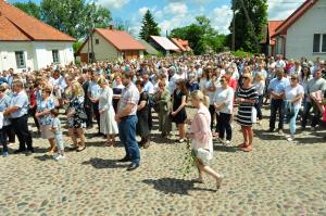 ul. 11 Listopada, przy pomniku Orła Białego
